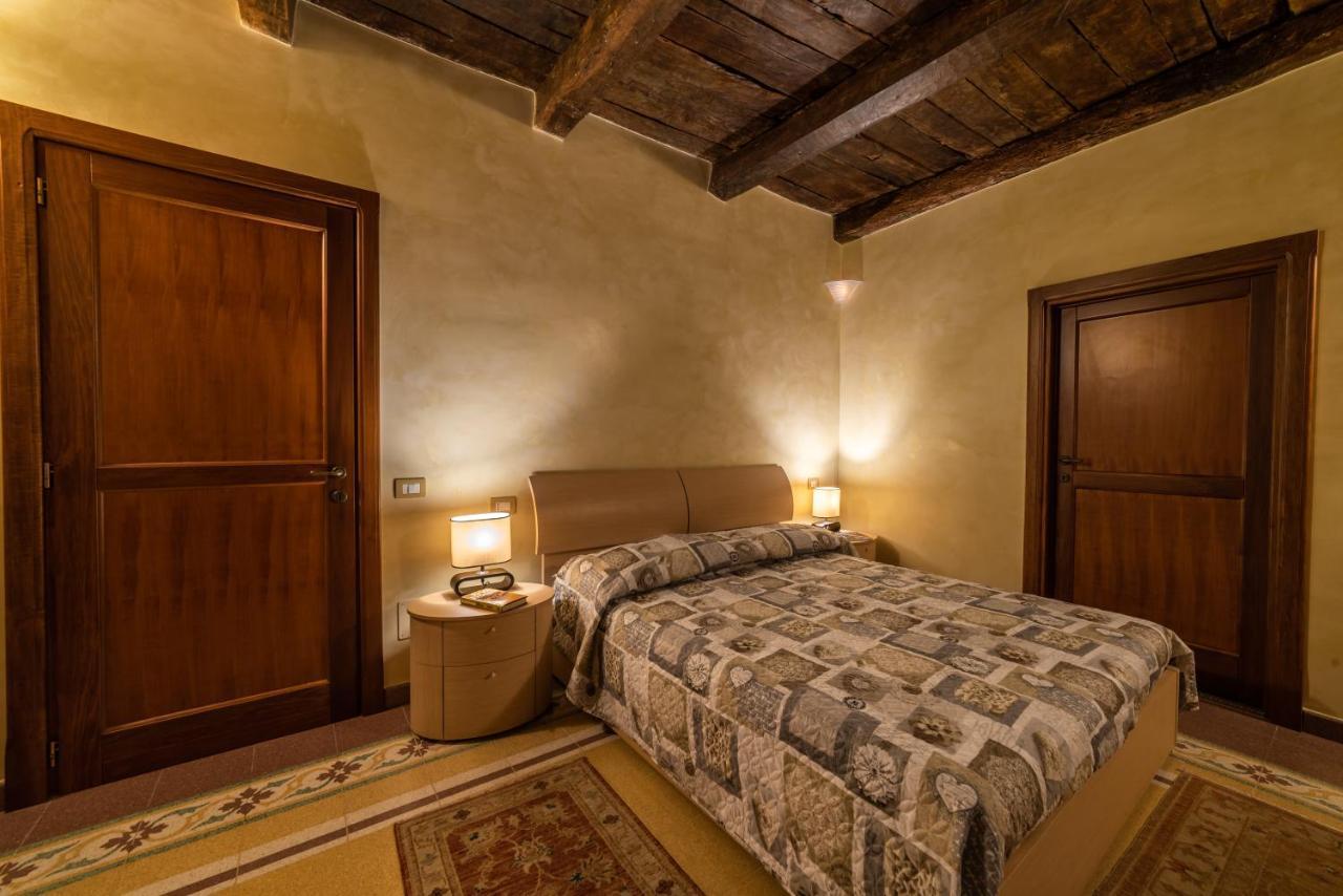 Palazzo De' Farrocco Bed & Breakfast Cerro al Volturno Exterior photo